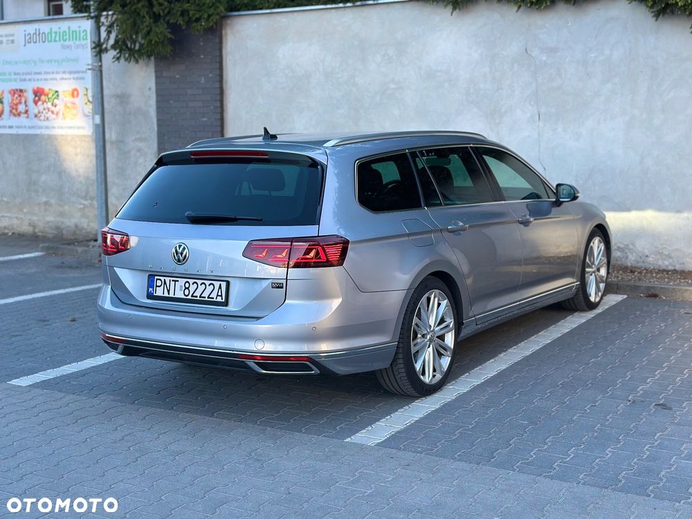Volkswagen Passat Variant 2.0 TDI EVO Elegance DSG - 8