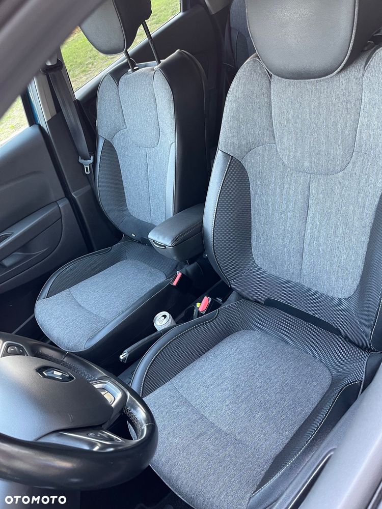 Renault Captur 1.5 dCi Energy Intens EDC EU6 - 13