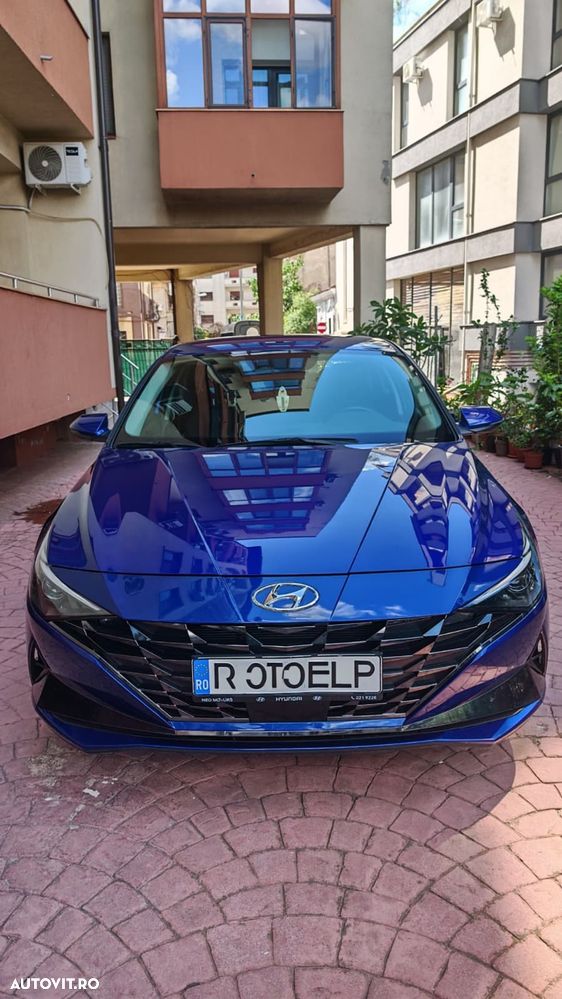 Hyundai Elantra 1.6 l 123 CP 6MT Highway - 13