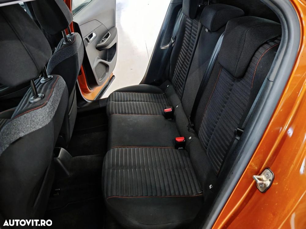 Peugeot 2008 PureTech 130 EAT8 Active - 17