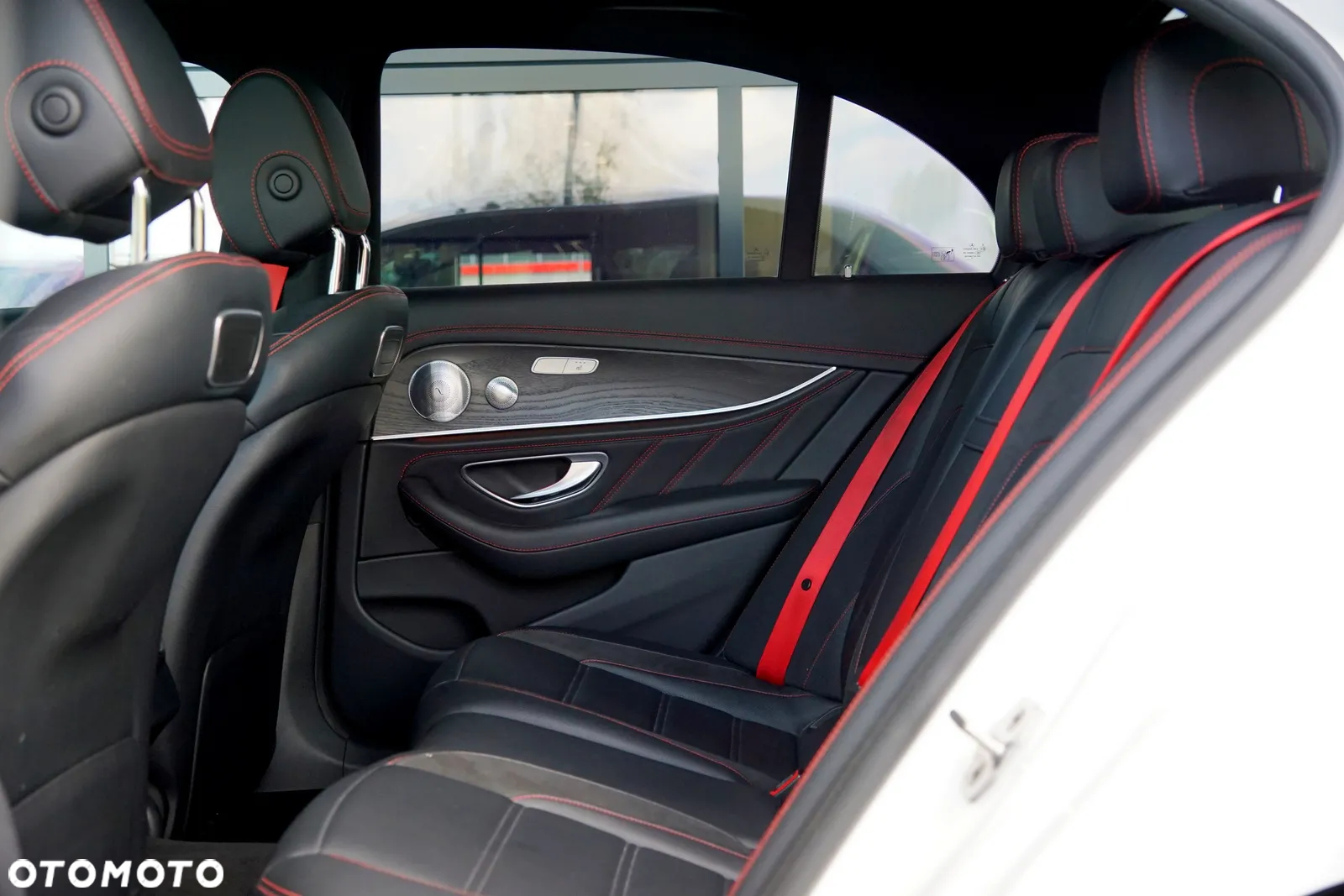Mercedes-Benz Klasa E 53 AMG 4Matic AMG Speedshift 9G-MCT - 19