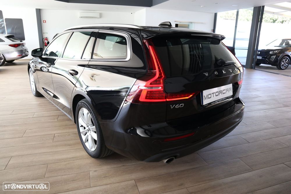 Volvo V60 2.0 D4 Momentum Geartronic - 4