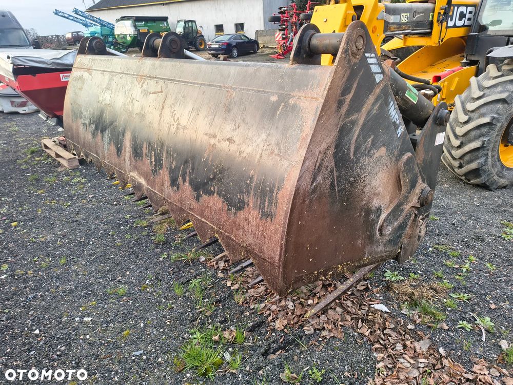 JCB Wybierak - 1