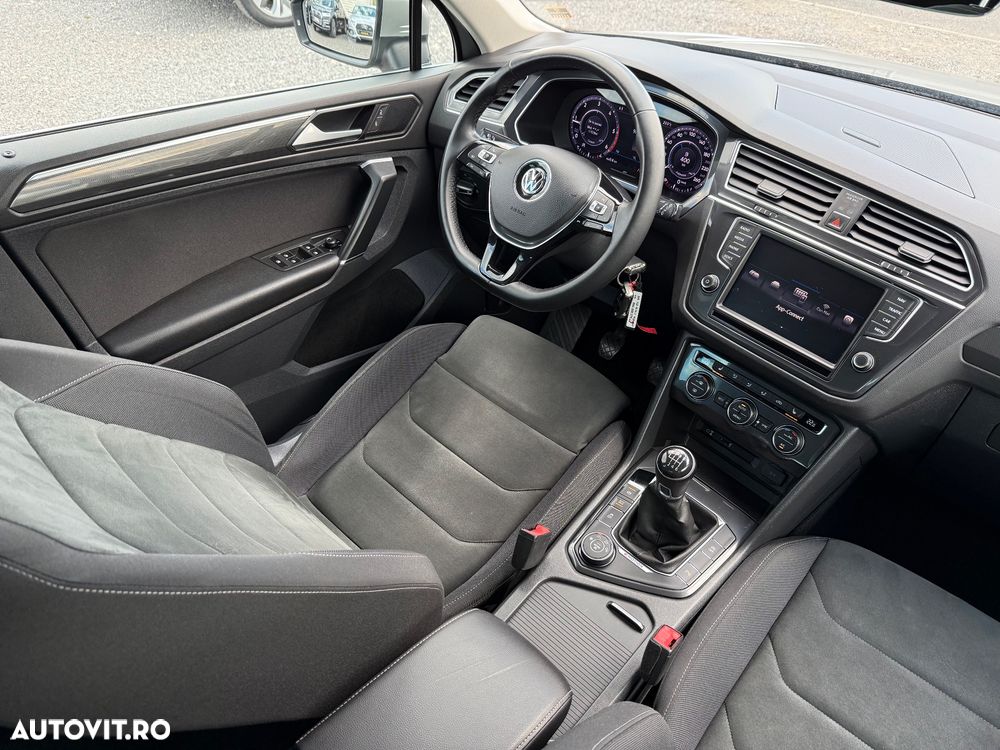 Volkswagen Tiguan 2.0 TDI SCR 4MOTION BlueMotion Technology Exclusive - 22