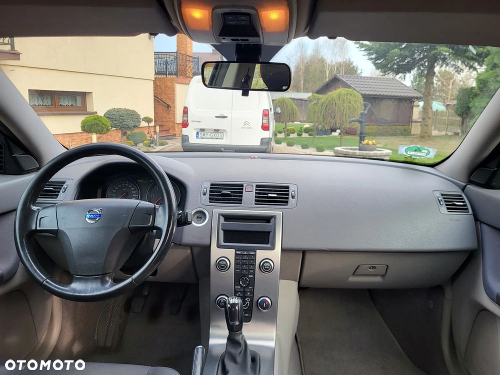 Volvo S40 2.0D Momentum - 18