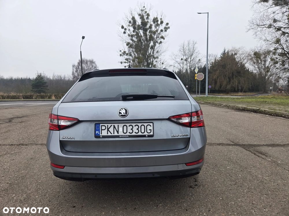 Skoda Superb 2.0 TDI Active - 22