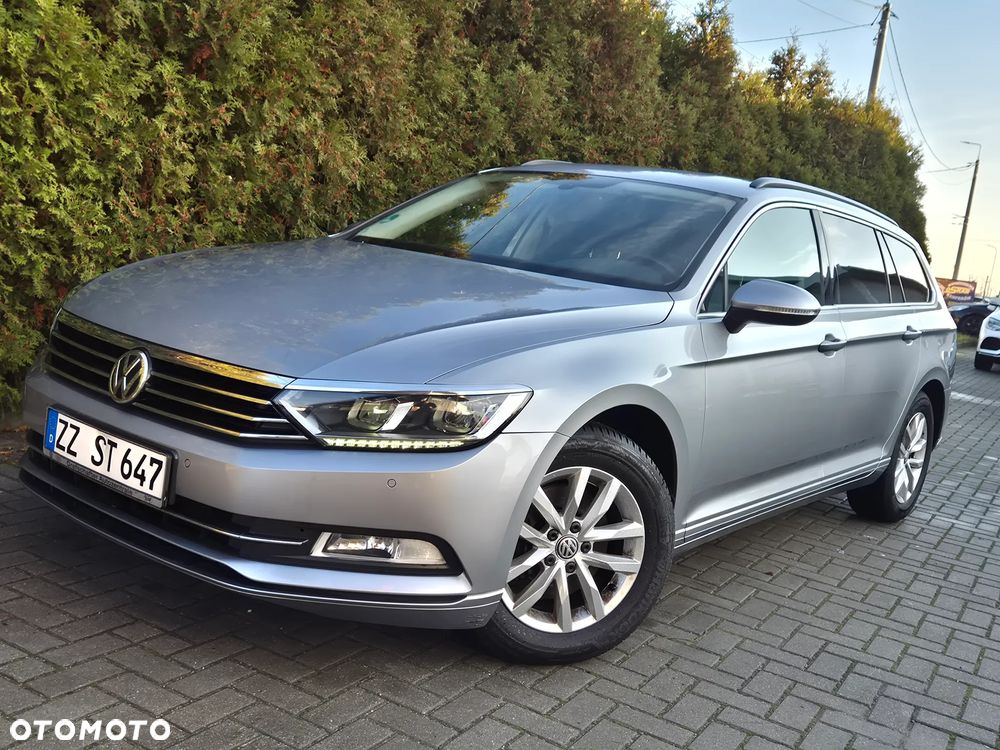 Volkswagen Passat - 1
