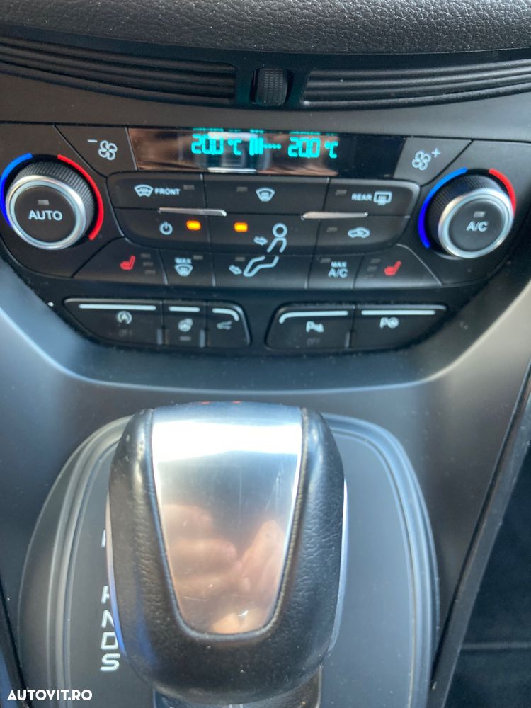 Ford Kuga 2.0 TDCi 4x4 Aut. ST-Line - 13