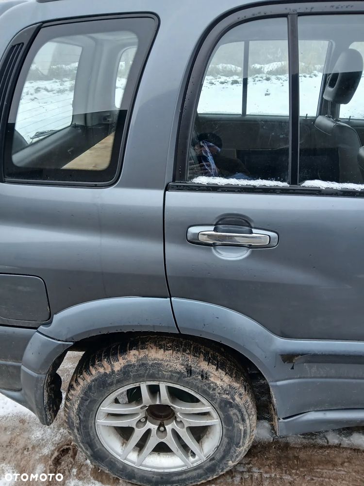 Suzuki Grand Vitara 2.0 - 4