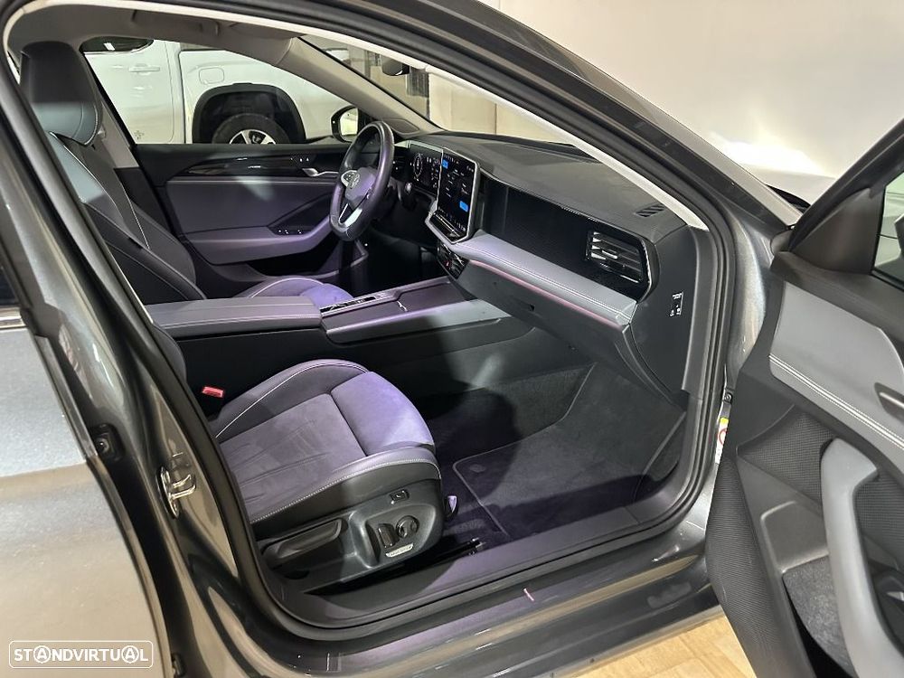 VW Passat Variant - 16