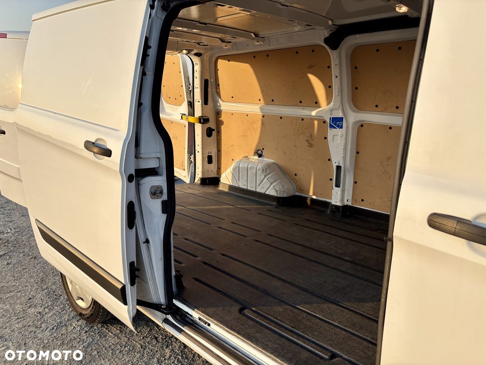 Ford Transit Custom - 19