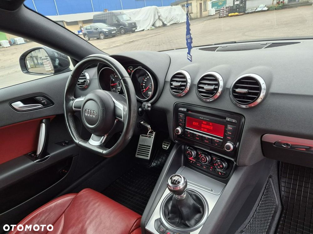 Audi TT Coupé - 16
