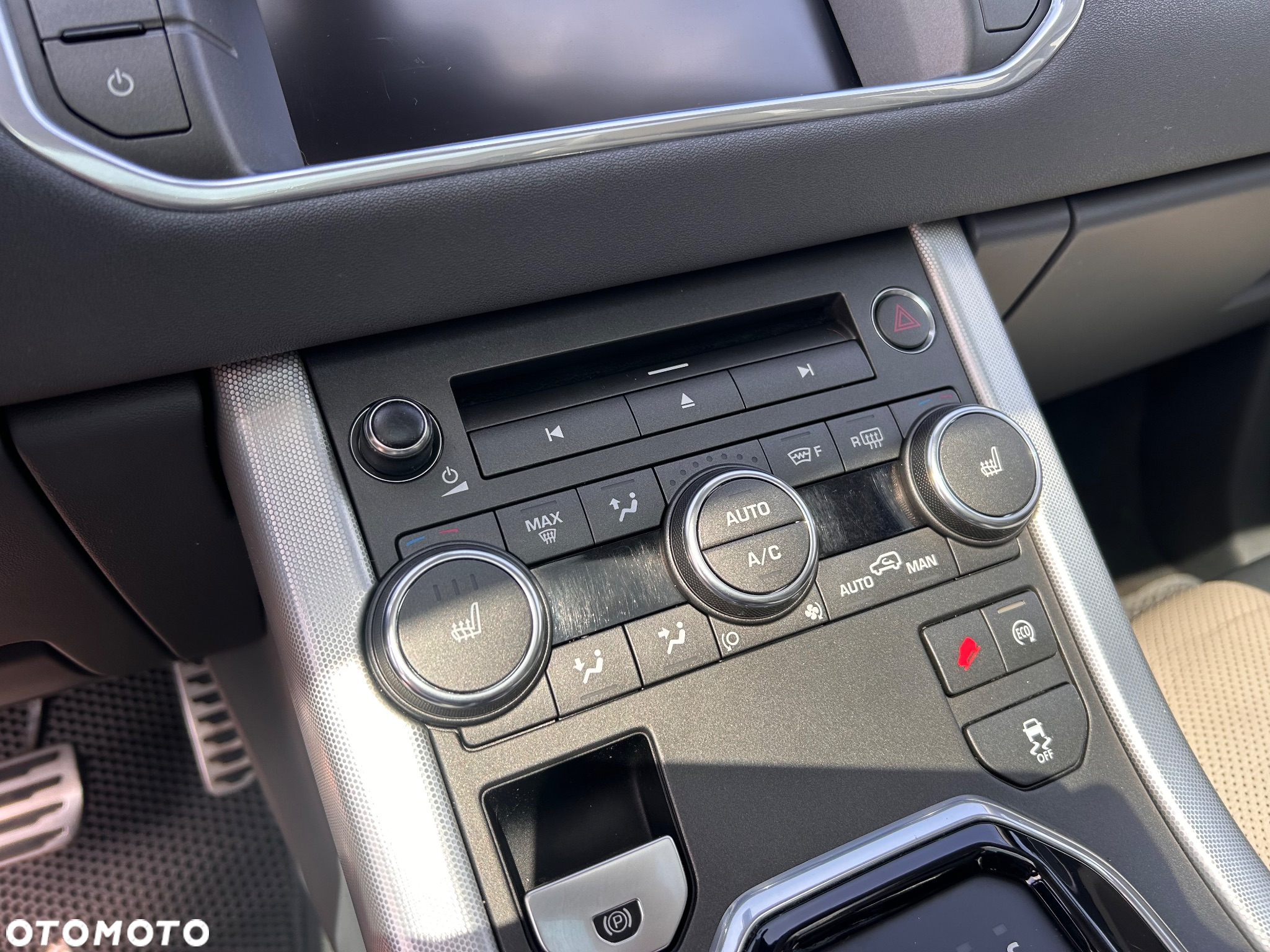 Land Rover Range Rover Evoque 2.0Si4 SE Plus / Dynamic - 30
