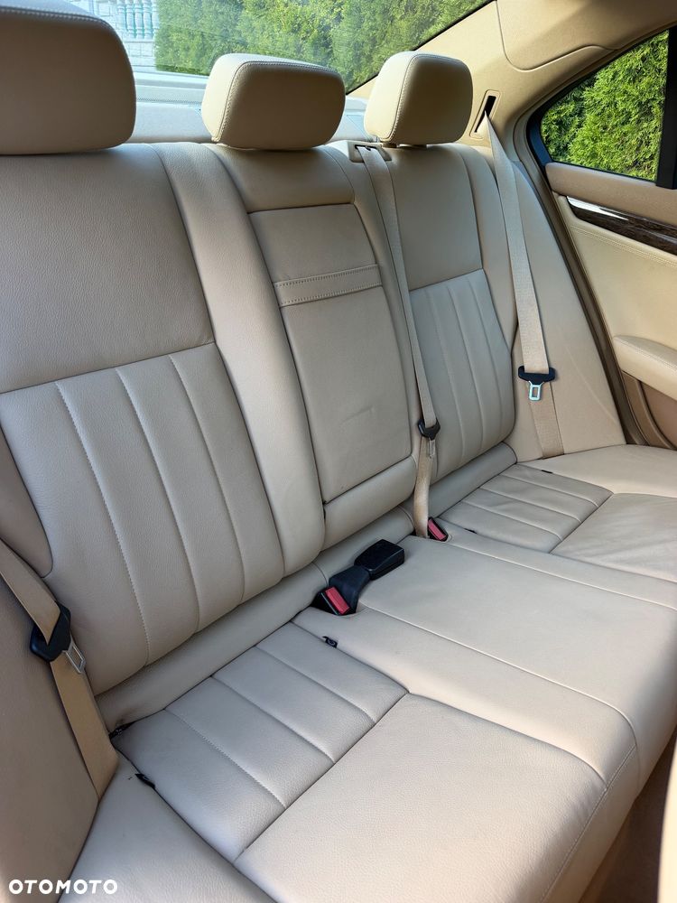 Mercedes-Benz Klasa C 350 7G-TRONIC Elegance - 17