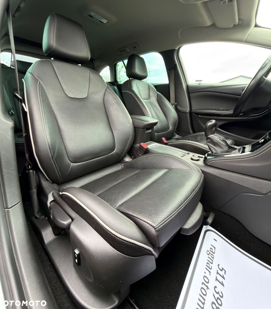 Opel Astra 1.6 CDTI DPF ecoFLEX TourerStart/Stop Exklusiv - 28