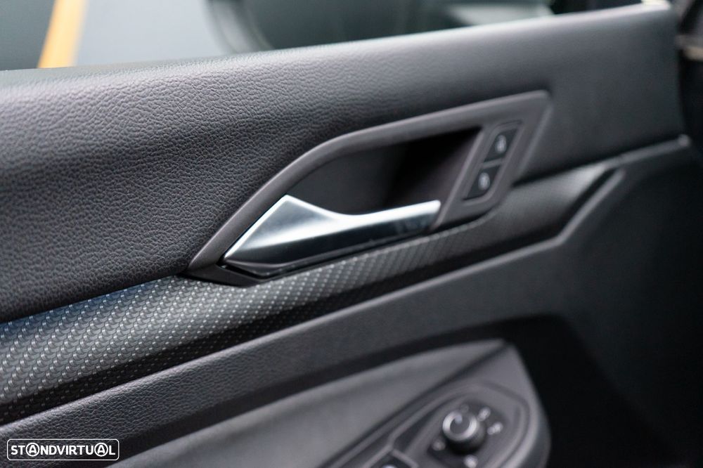 VW Golf Variant 2.0 TDi R-Line DSG - 27