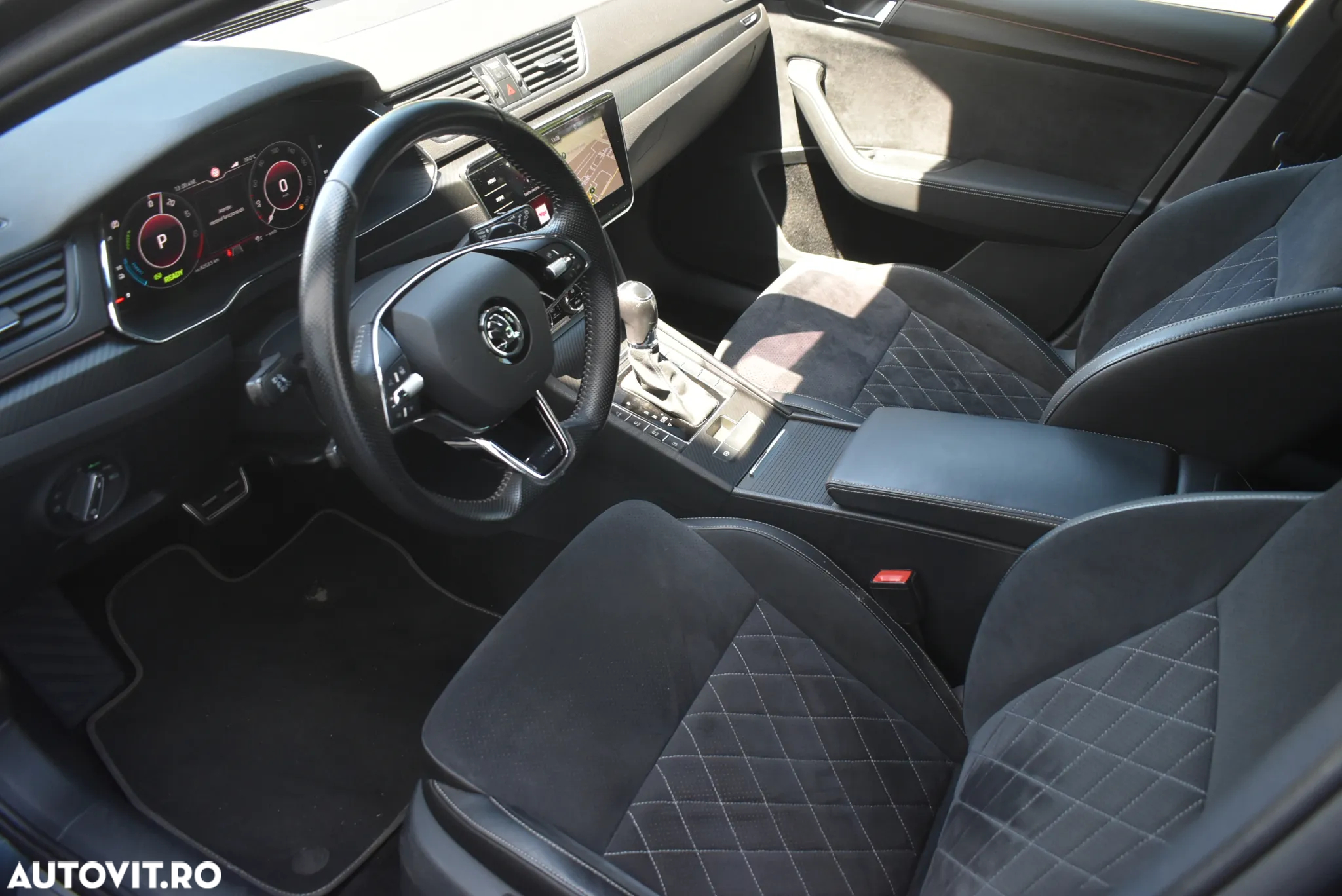 Skoda Superb Combi 1.4 TSI iV DSG Sportline - 11