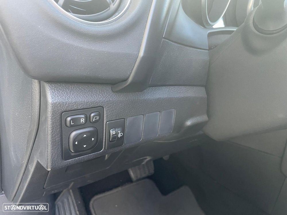 Toyota Auris 1.8 HSD Comfort +P.Techno+P.Sport - 28