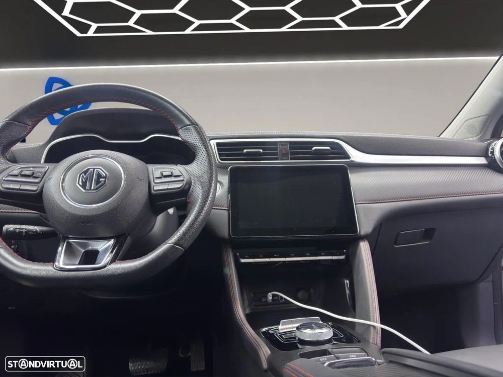 MG ZS - 10