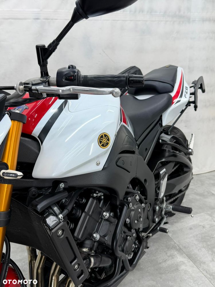 Yamaha FZ8 - 21