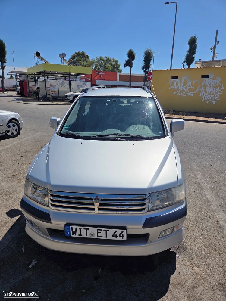 Mitsubishi Space Runner - 7