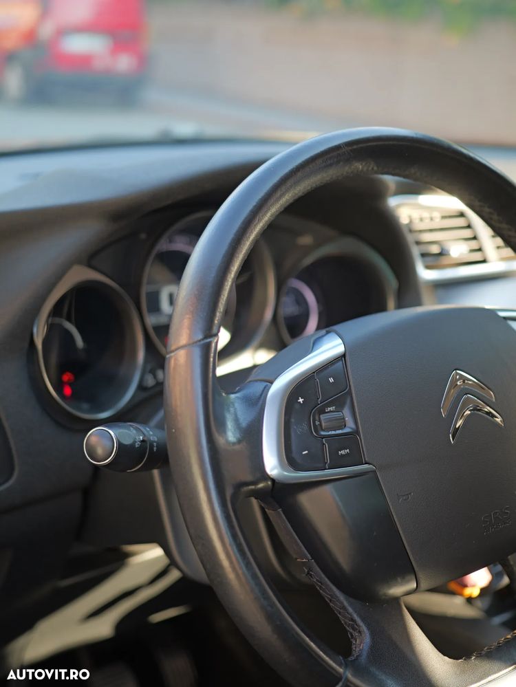 Citroën C4 e-HDi 115 Exclusive - 7