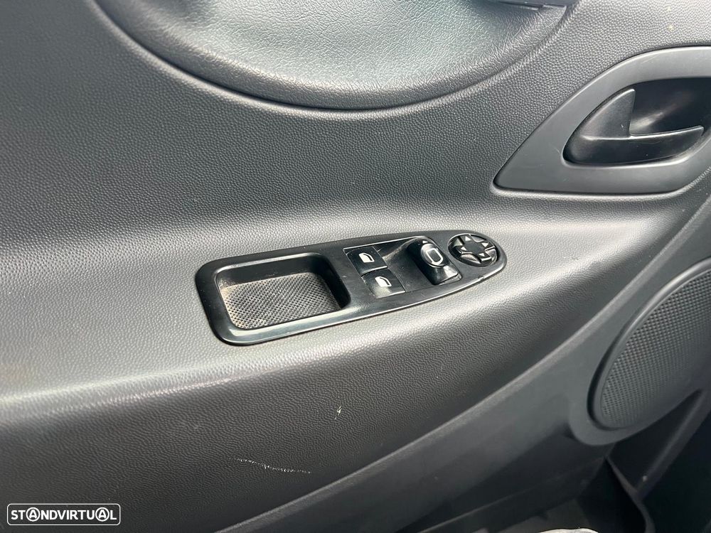 Fiat Scudo 2.0 JTD / 6 Lugares - 20