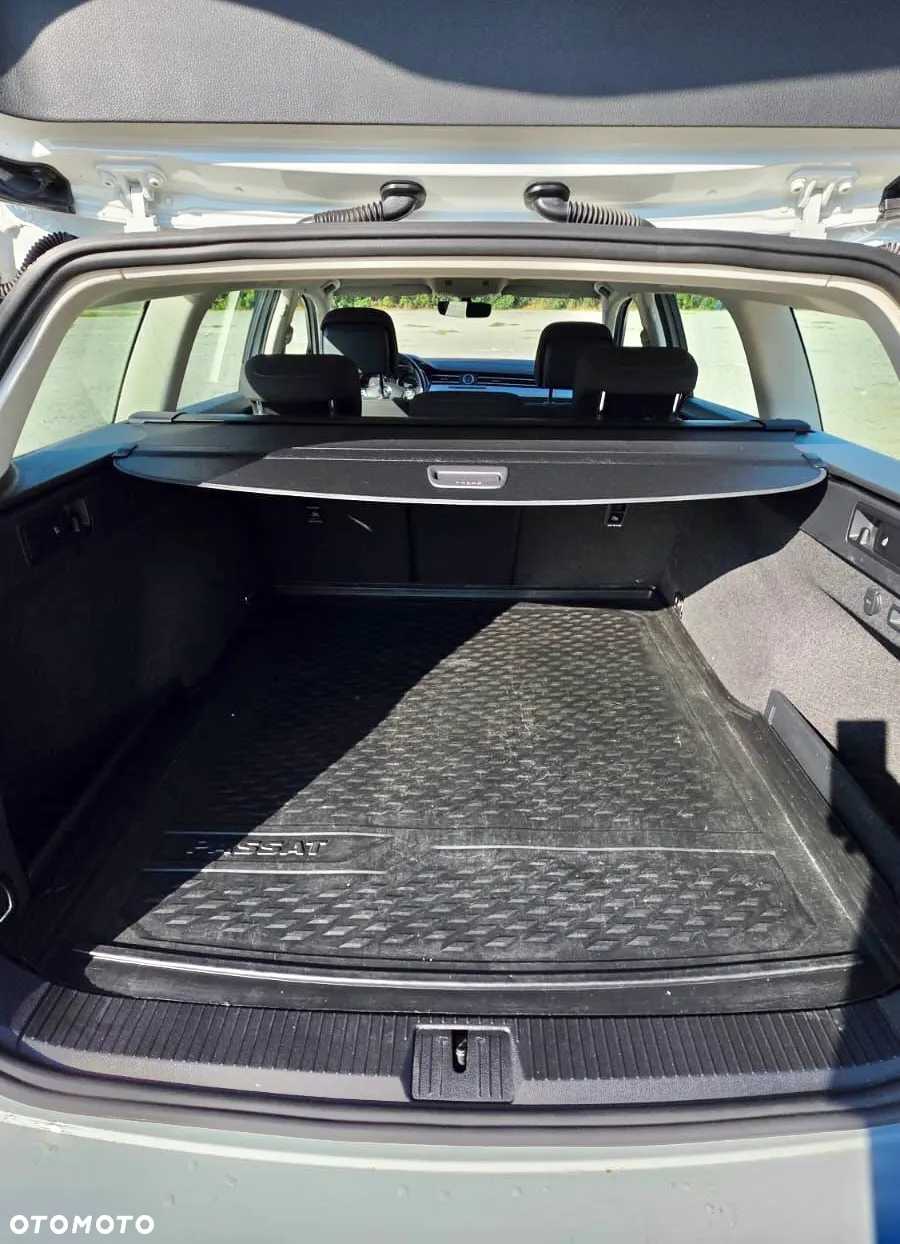 Volkswagen Passat 2.0 TDI BMT Comfortline - 14