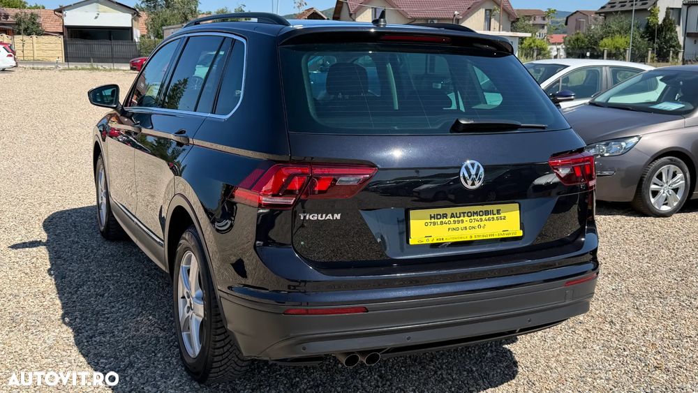 Volkswagen Tiguan - 12