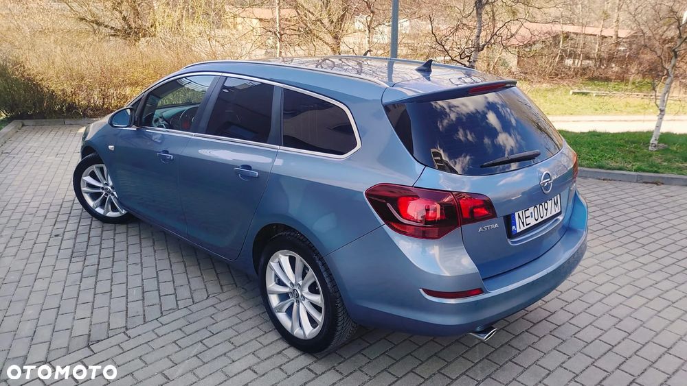 Opel Astra 1.4 Turbo Cosmo - 3