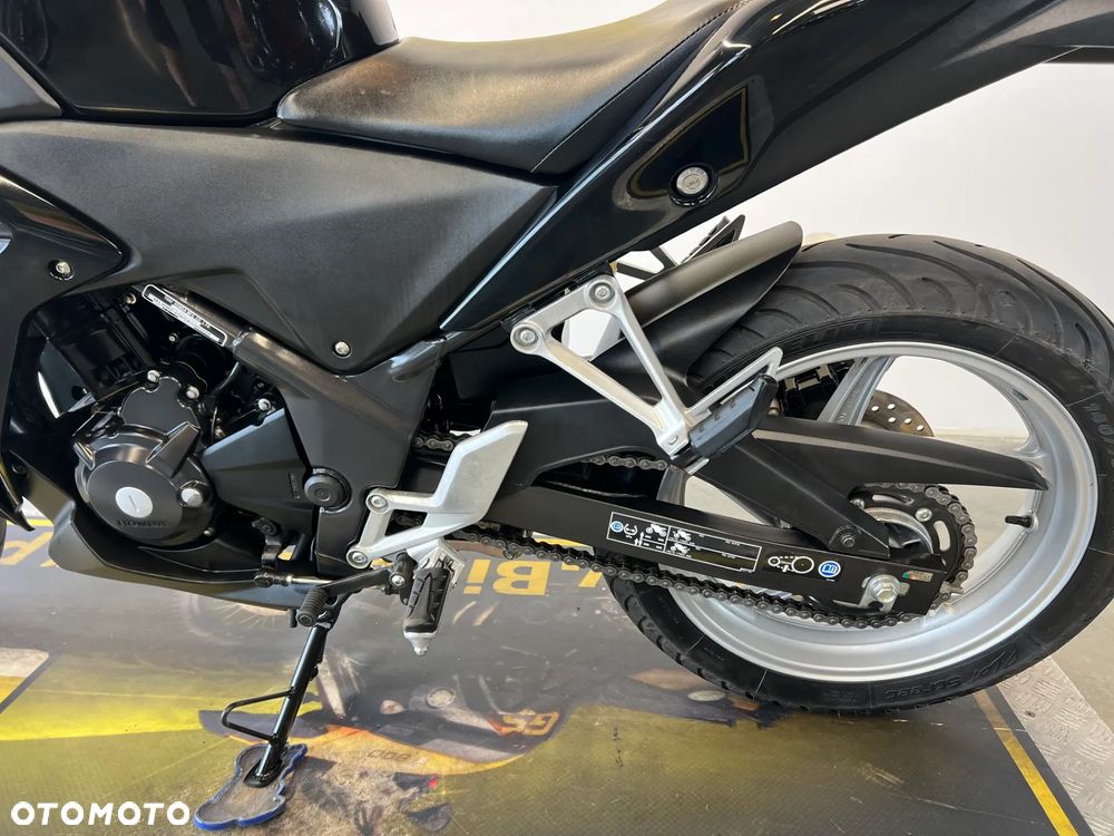 Honda CBR - 13