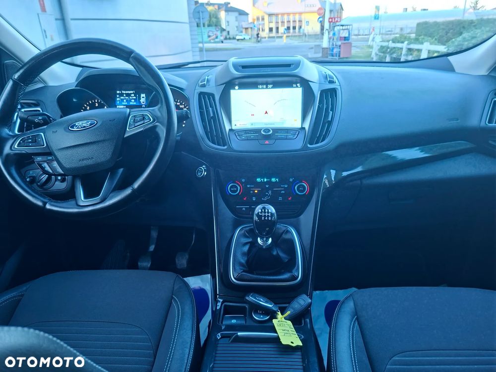 Ford Kuga 2.0 TDCi 2x4 Black & Silver - 35