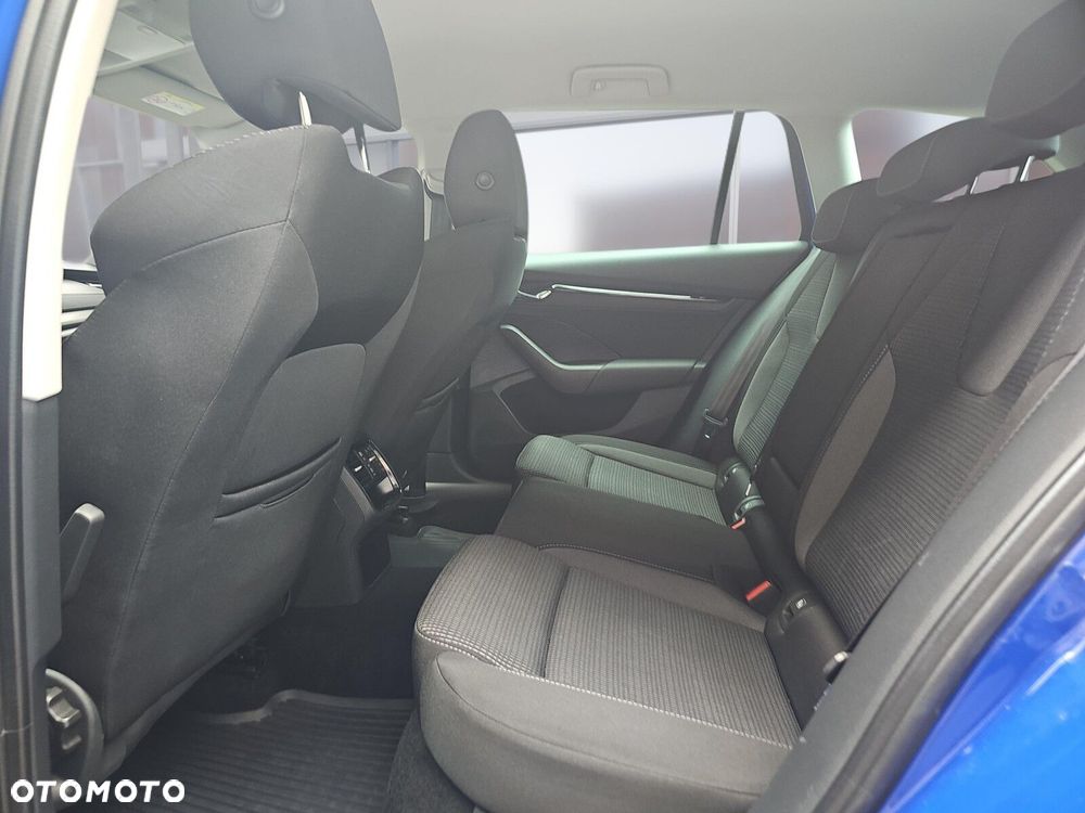 Skoda Octavia 2.0 TDI Ambition DSG - 9