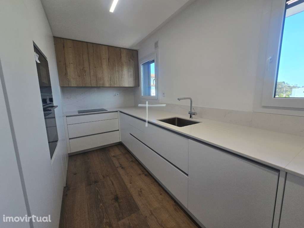 Apartamento T3, com terraço e parqueamento - Quinta do Desembargador - Grande imagem: 3/33