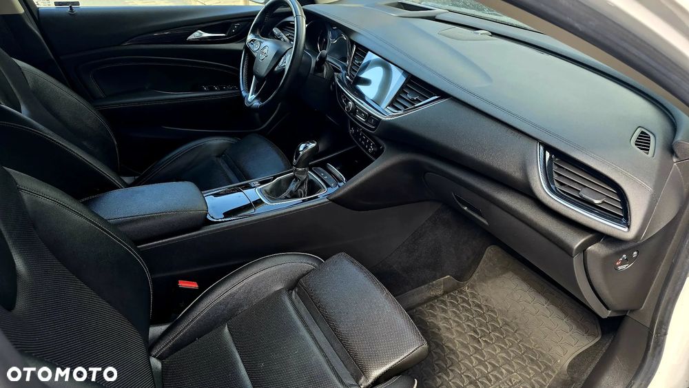 Opel Insignia 1.5 Direct InjectionTurbo Business Innovation - 26
