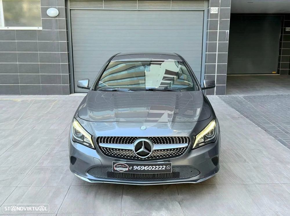 Mercedes-Benz CLA 200 d Shooting Brake AMG Line - 4