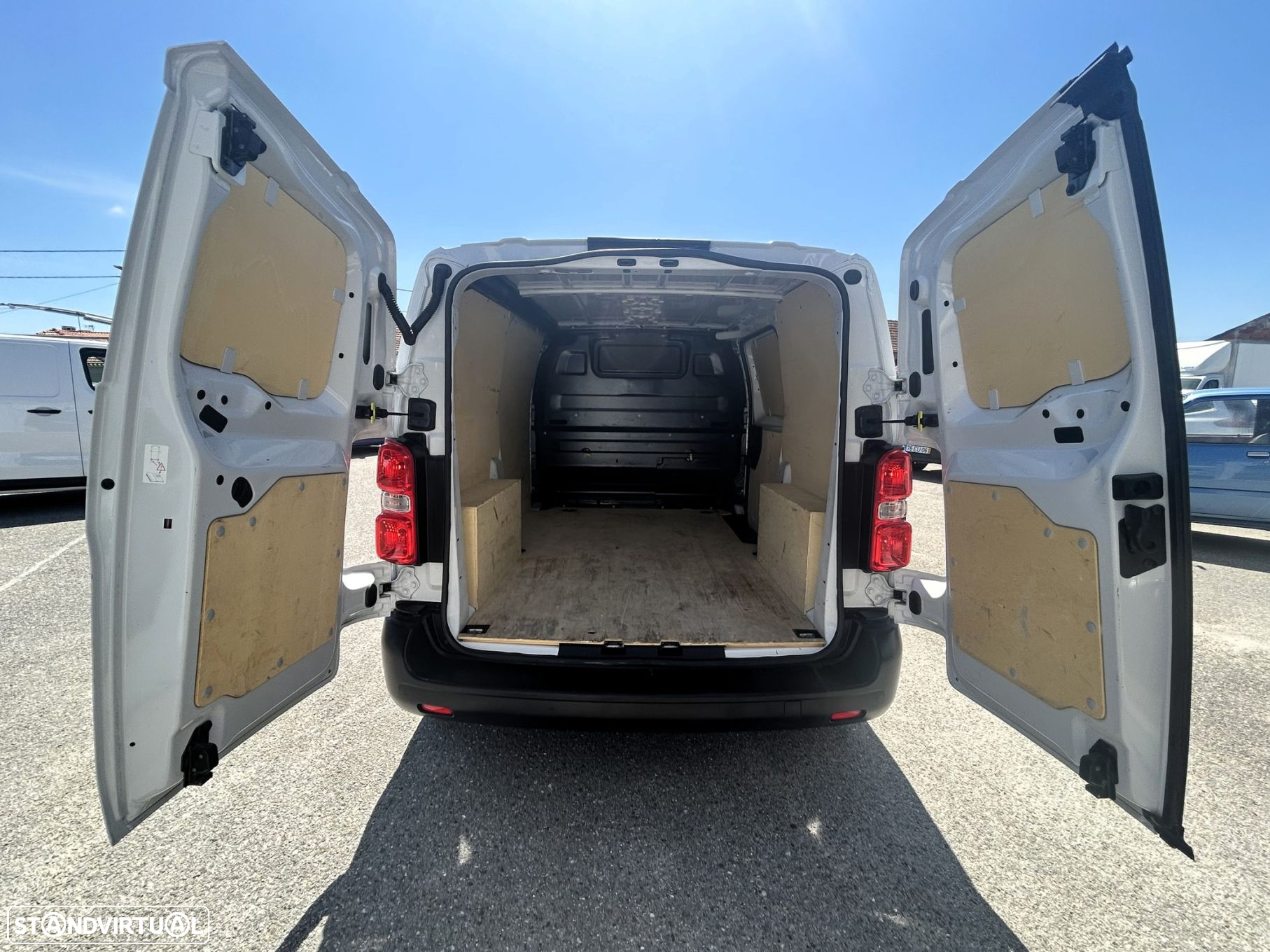 Peugeot Expert 1.5 BlueHDi L2H1 Standard - 24