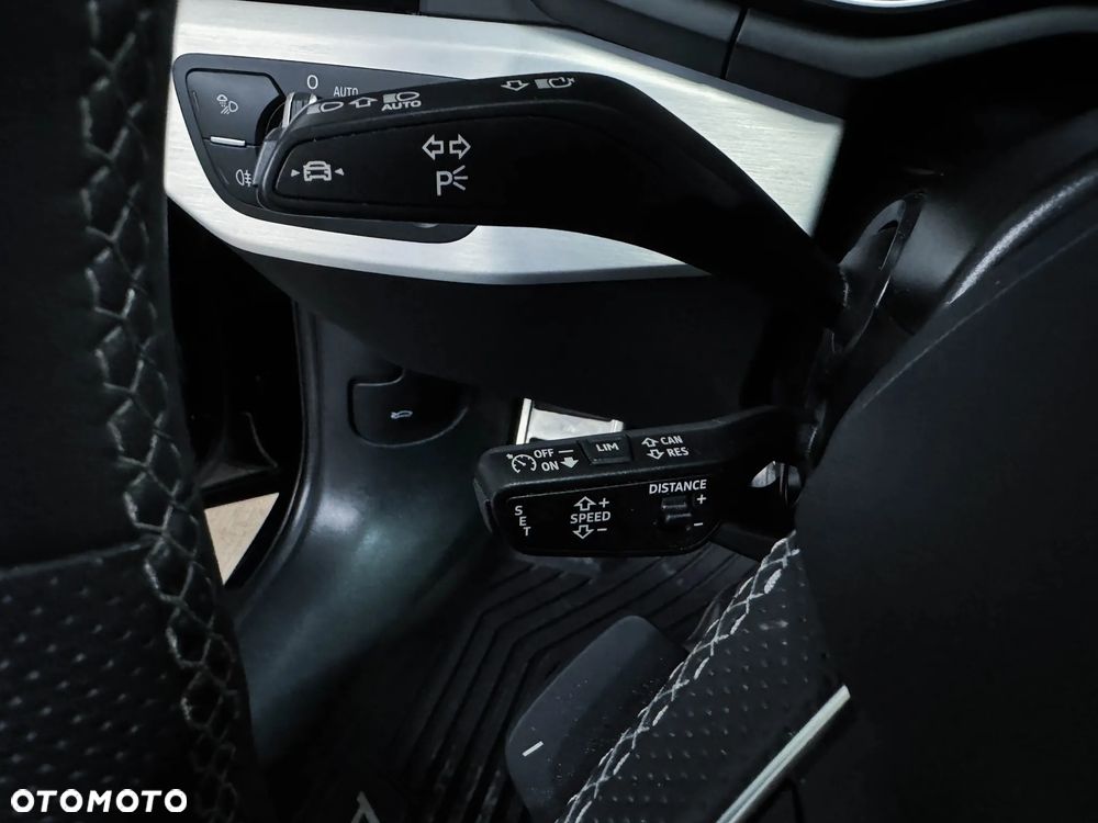 Audi A4 Avant 40 TDI quattro S tronic S line - 33