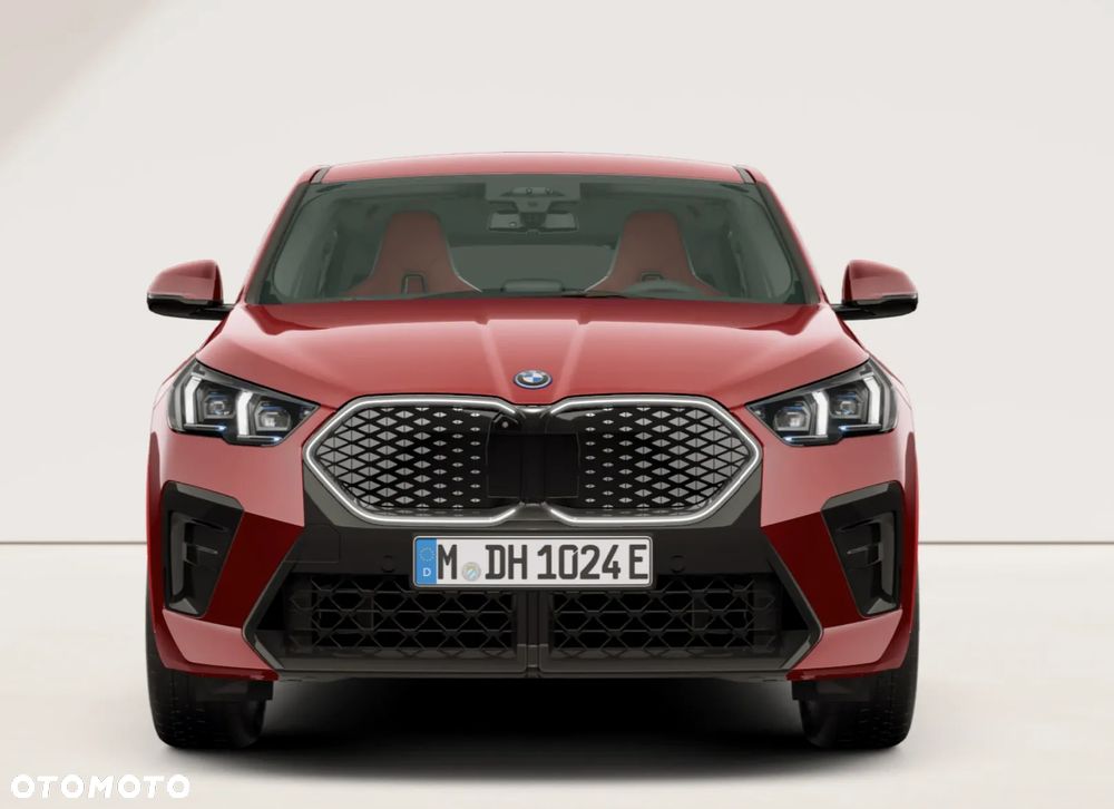 BMW iX2 xDrive30 66.5kWh M Sport - 8