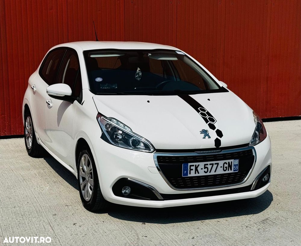 Peugeot 208 PureTech 82 Start & Stop Allure - 8