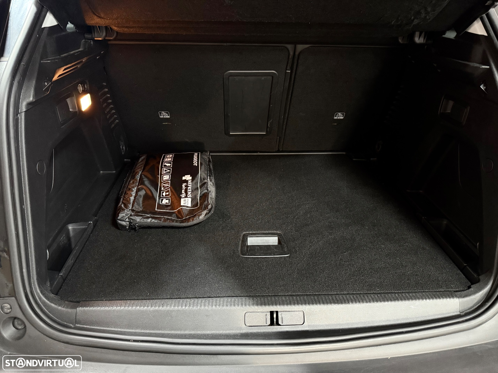 Peugeot 3008 1.2 PureTech Allure EAT8 - 12