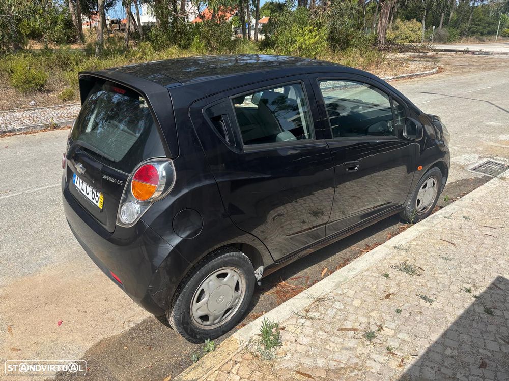 Chevrolet Spark 1.0 L - 15