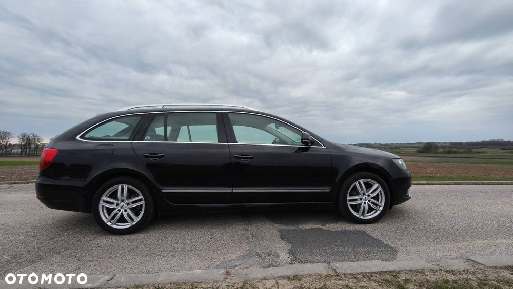 Skoda Superb 2.0 TDI Elegance DSG - 5