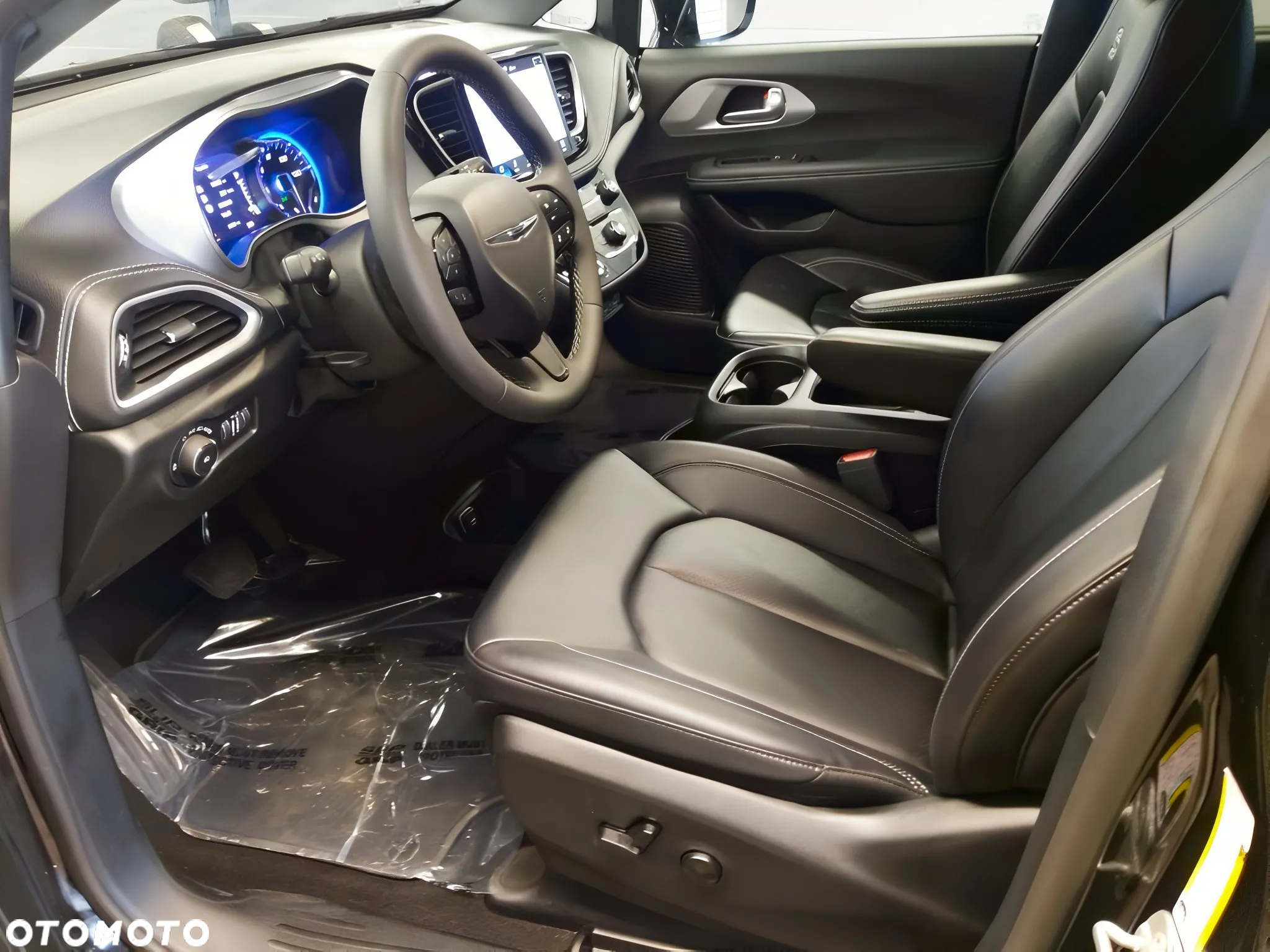 Chrysler Pacifica - 9