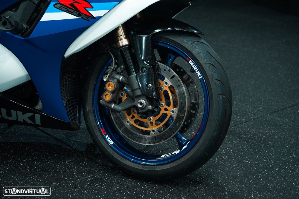 Suzuki GSX-R - 6