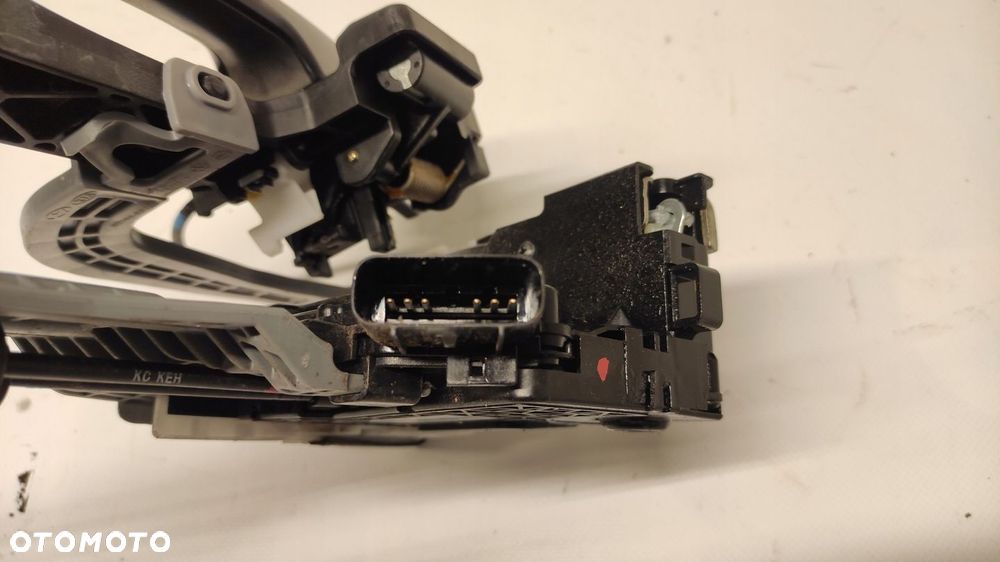 HYUNDAI TUCSON II ZAMEK DRZWI LEWY TYŁ TYLNY 15-19 81410-D7610 - 4