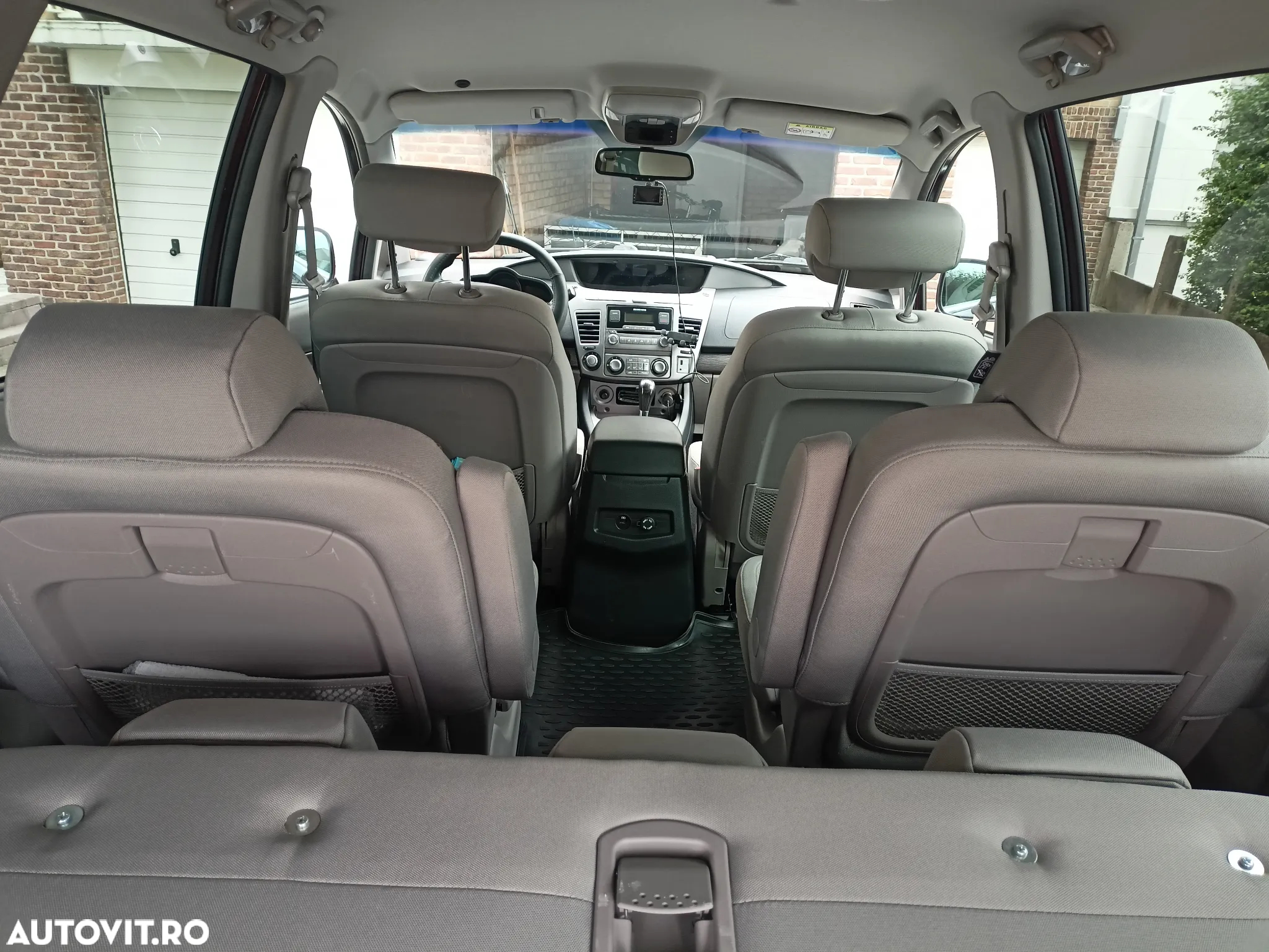 SsangYong Rodius - 7