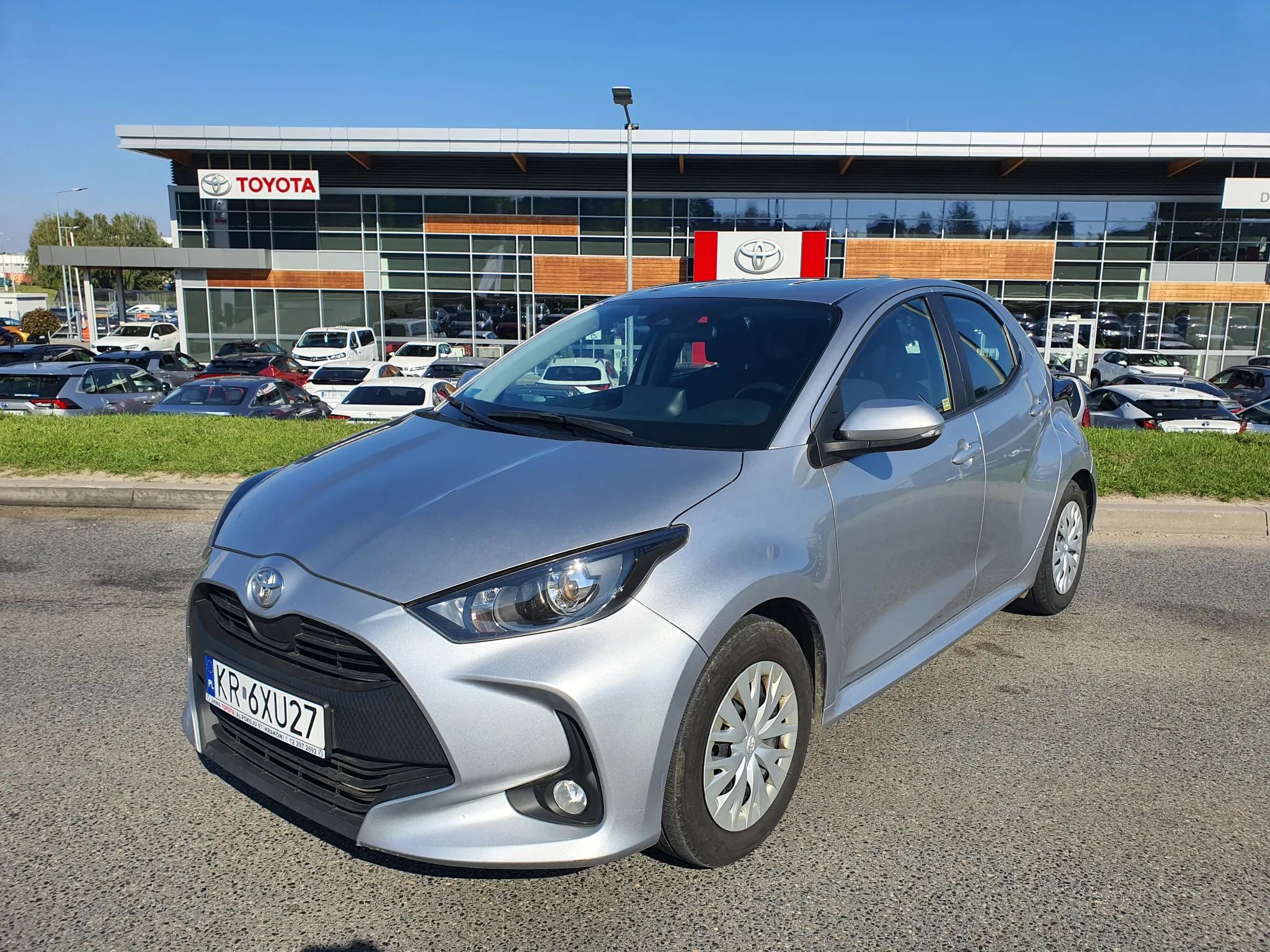 Toyota Yaris 1.5 Comfort - 1