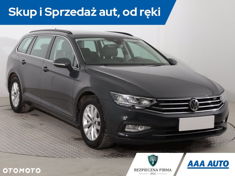 Volkswagen Passat - 2
