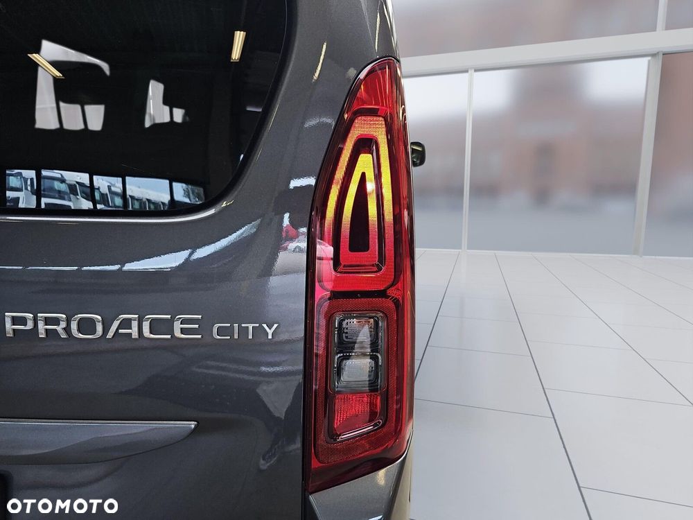 Toyota Proace City Verso Long 1.5 D-4D Business - 28